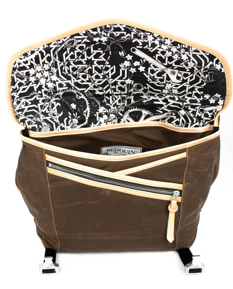 Genghis - Khaki messenger bag view 4