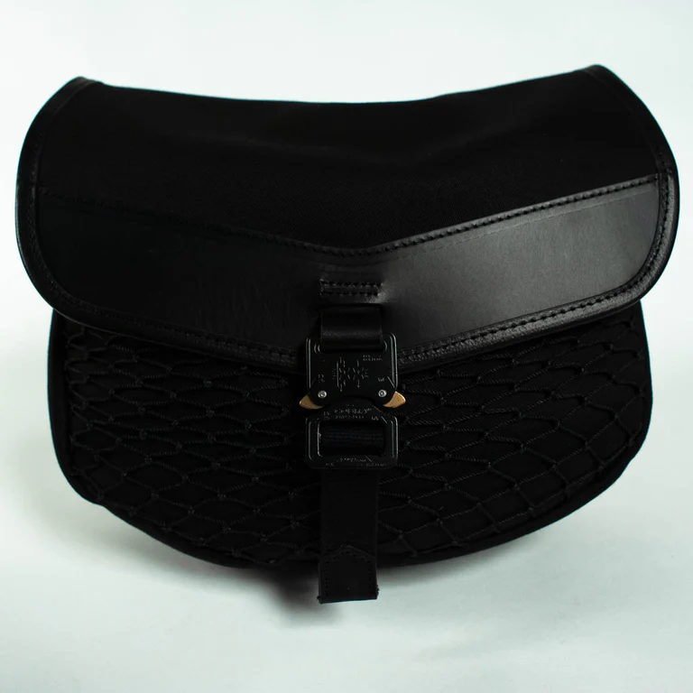 Poacher - Black messenger bag