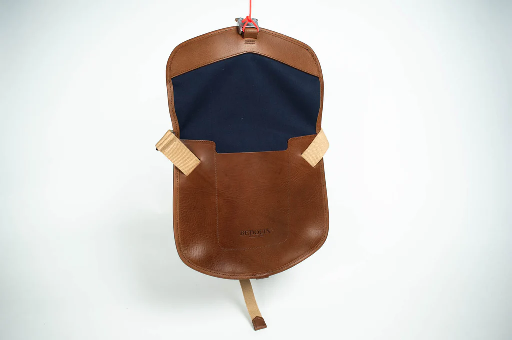 Poacher - Navy messenger bag view 4