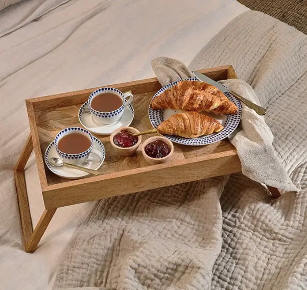 Pawi Mango Wood Breakfast Tray